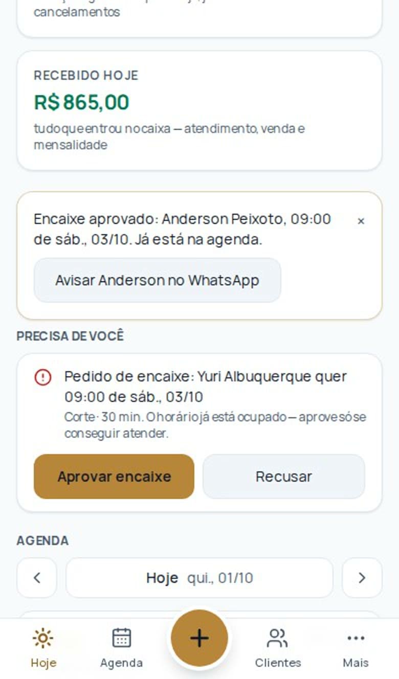 O mesmo painel com o aviso Encaixe aprovado: já está na agenda.