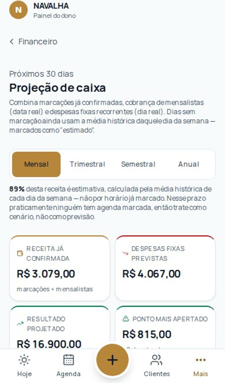 Projeção de caixa dos próximos 30 dias no celular.
